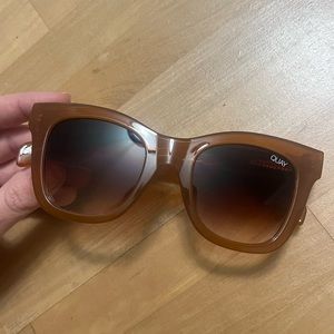 NWOT Quay After Hours Sunglasses